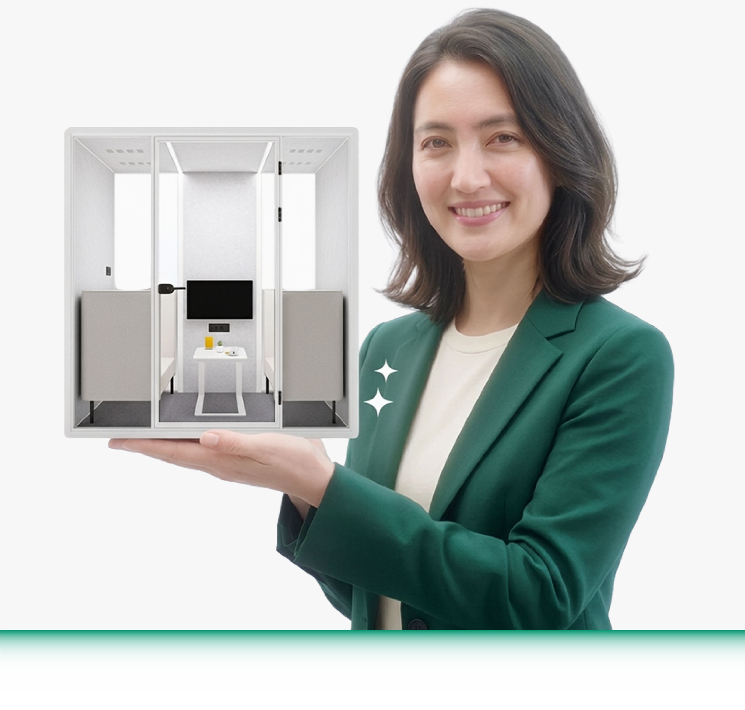 手の上にアイ・スペースを乗せた４０代女性タレント